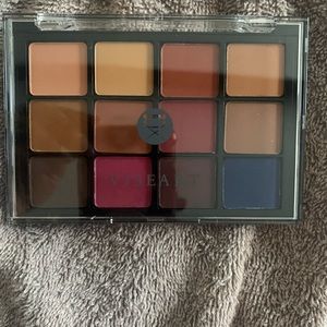 Makeup pallet